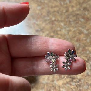 NIB flower earrings.